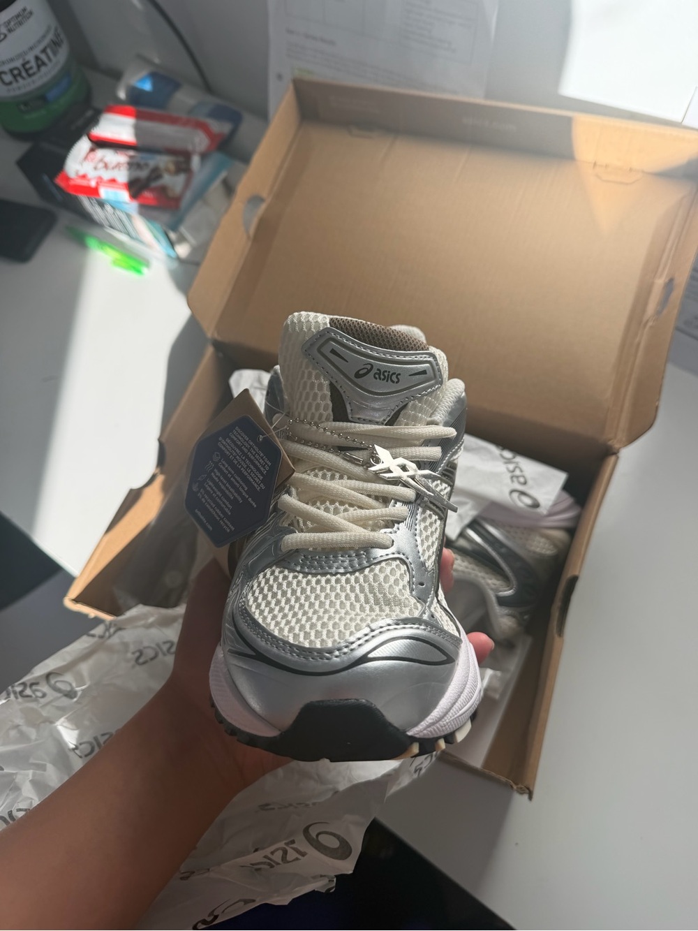 ASICS size 8.5 - Picture 3 of 7